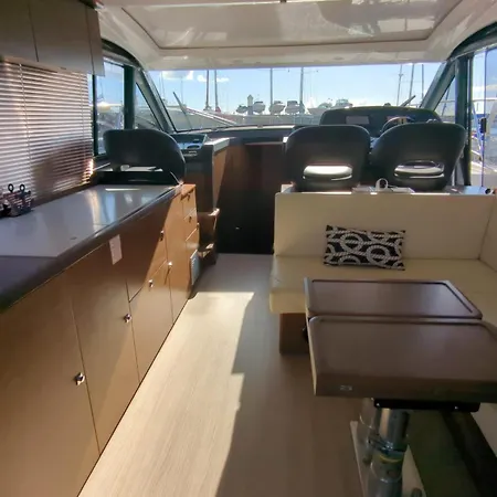 Sea Esta Botel