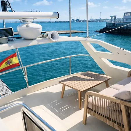 Botel Captain Cangrejo Yacht Cadiz