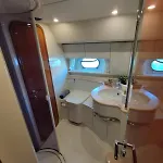 Captain Cangrejo Yacht Hotel en barco
