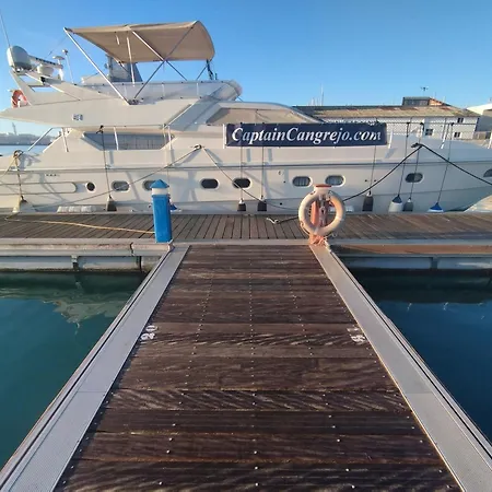 Captain Cangrejo Yacht 보트호텔 카디스