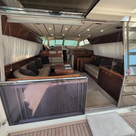 Captain Cangrejo Yacht 카디스